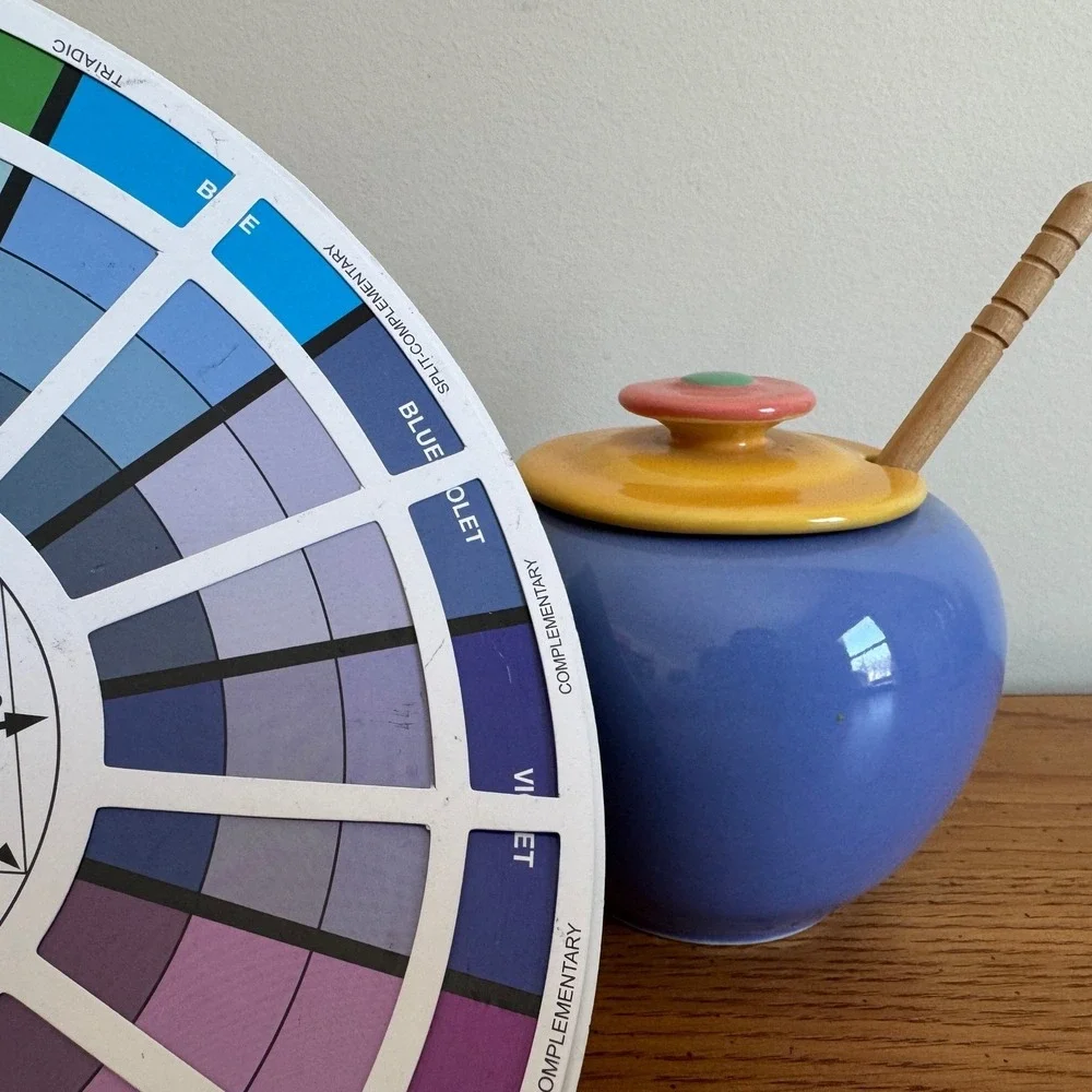 Vintage Ceramic Honey Pot Jar with Lid and Wooden Dipper Pastel‎ Colors
